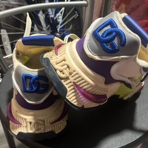 Gently worn , women’s dolce & gabbana sneaker, size 36, minor flaws